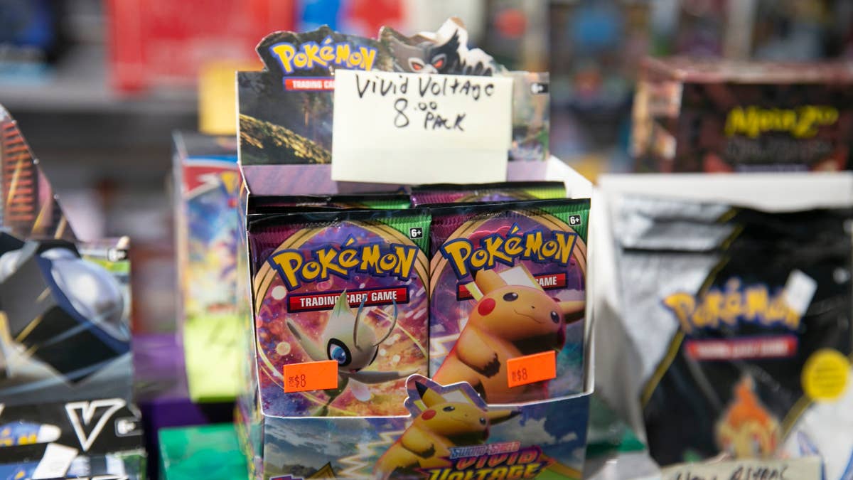 Collectors are paying hundreds of thousands more for this Charizard ...