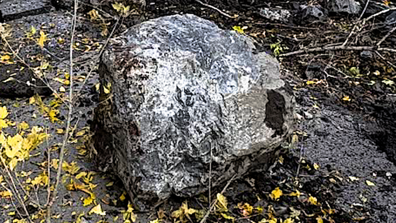 Rock slide closes popular hiking trail in Utah