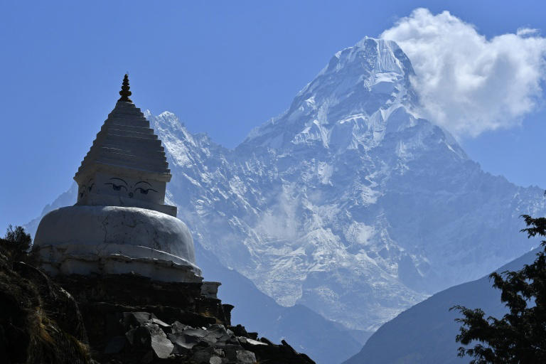 German climber dies in 1,500-metre fall on Nepal mountain