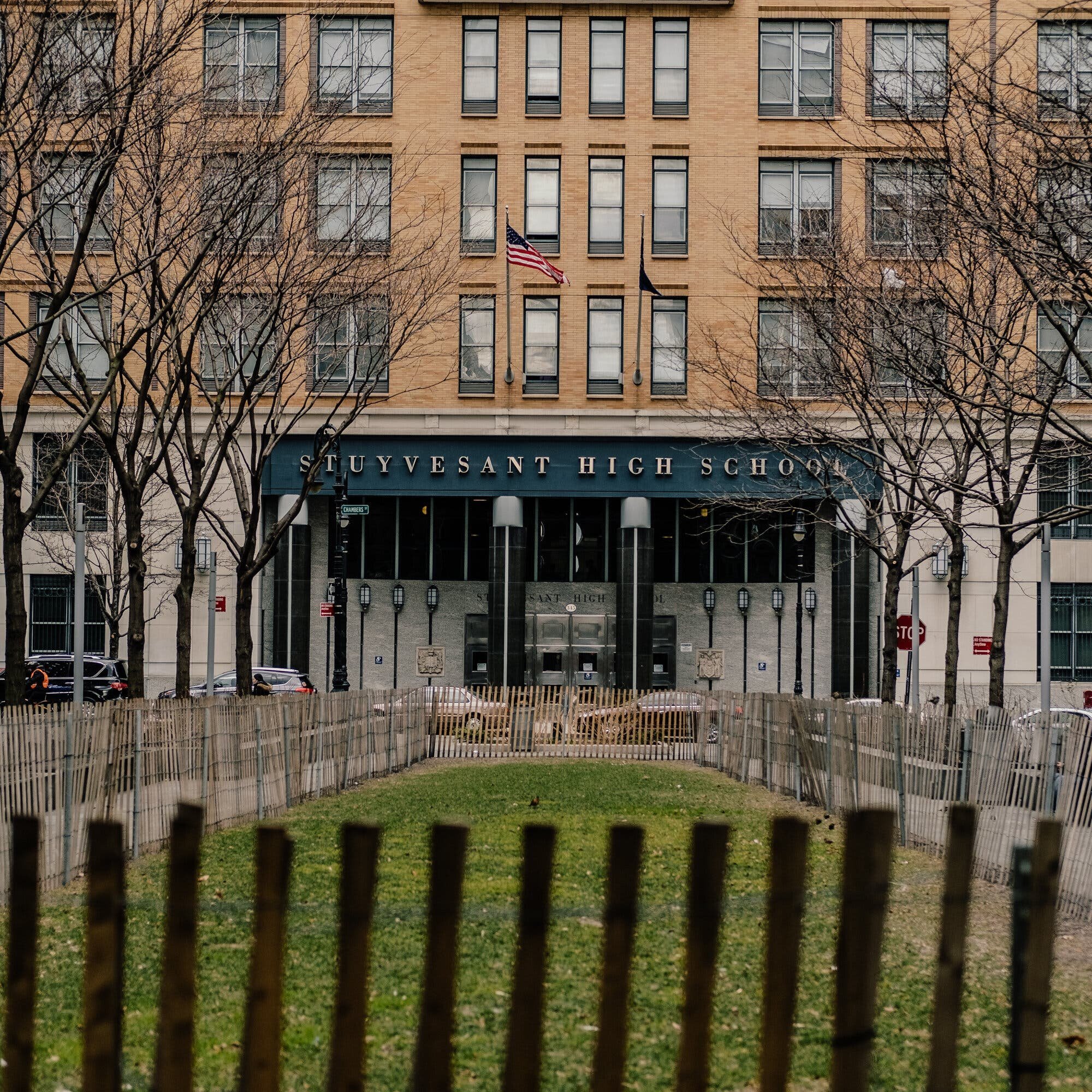 Cuộc chiến đăng ký trường công cho con tại New York