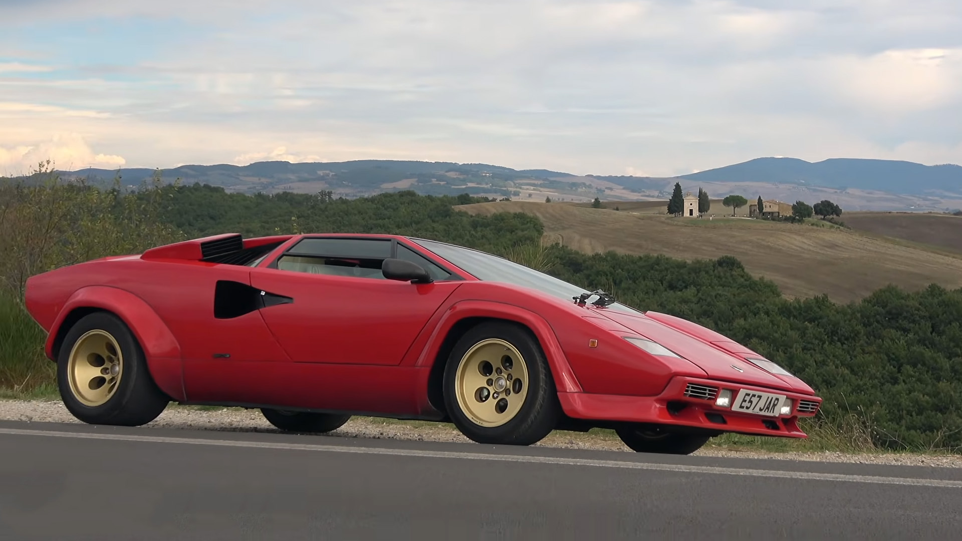 Journey through Tuscany with a legendary Countach V12 supercar
