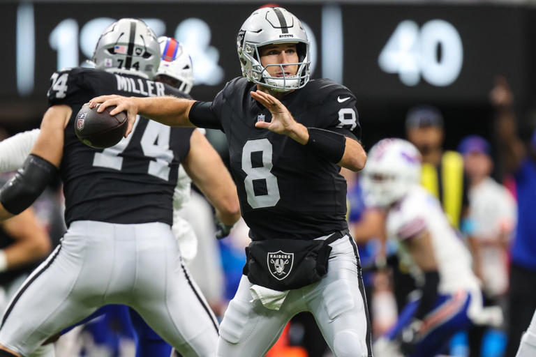 Raiders’ Klint Kubiak downplays Kirk Cousins, Fernando Mendoza QB ...