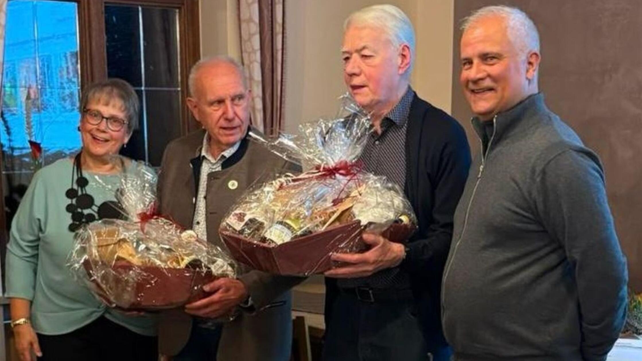 Weisendorf-Buch: Gartenbau-Kreisverband würdigt Tröppner und startet ...