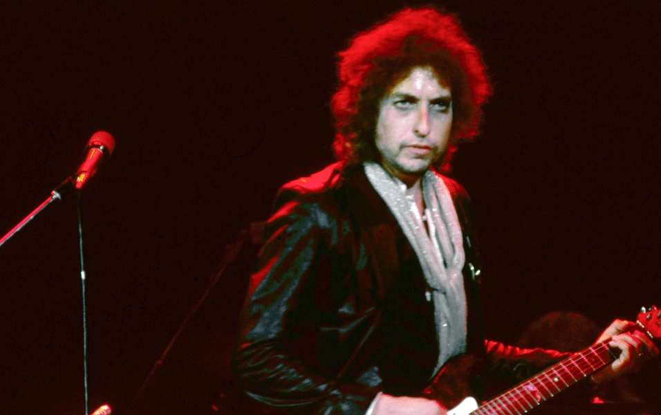 Bob Dylan revives 'Million Miles' after 12-year absence