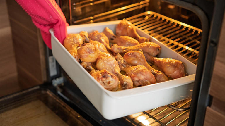 The best oven temperature to cook frozen chicken