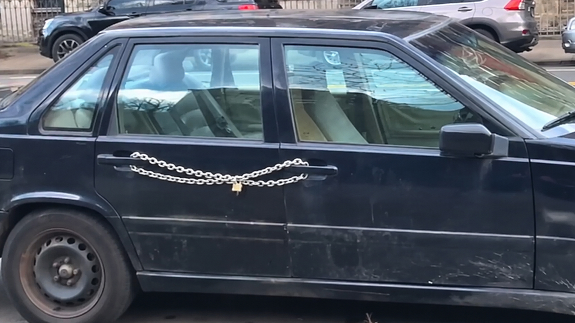 DIY anti-theft fails that look completely useless