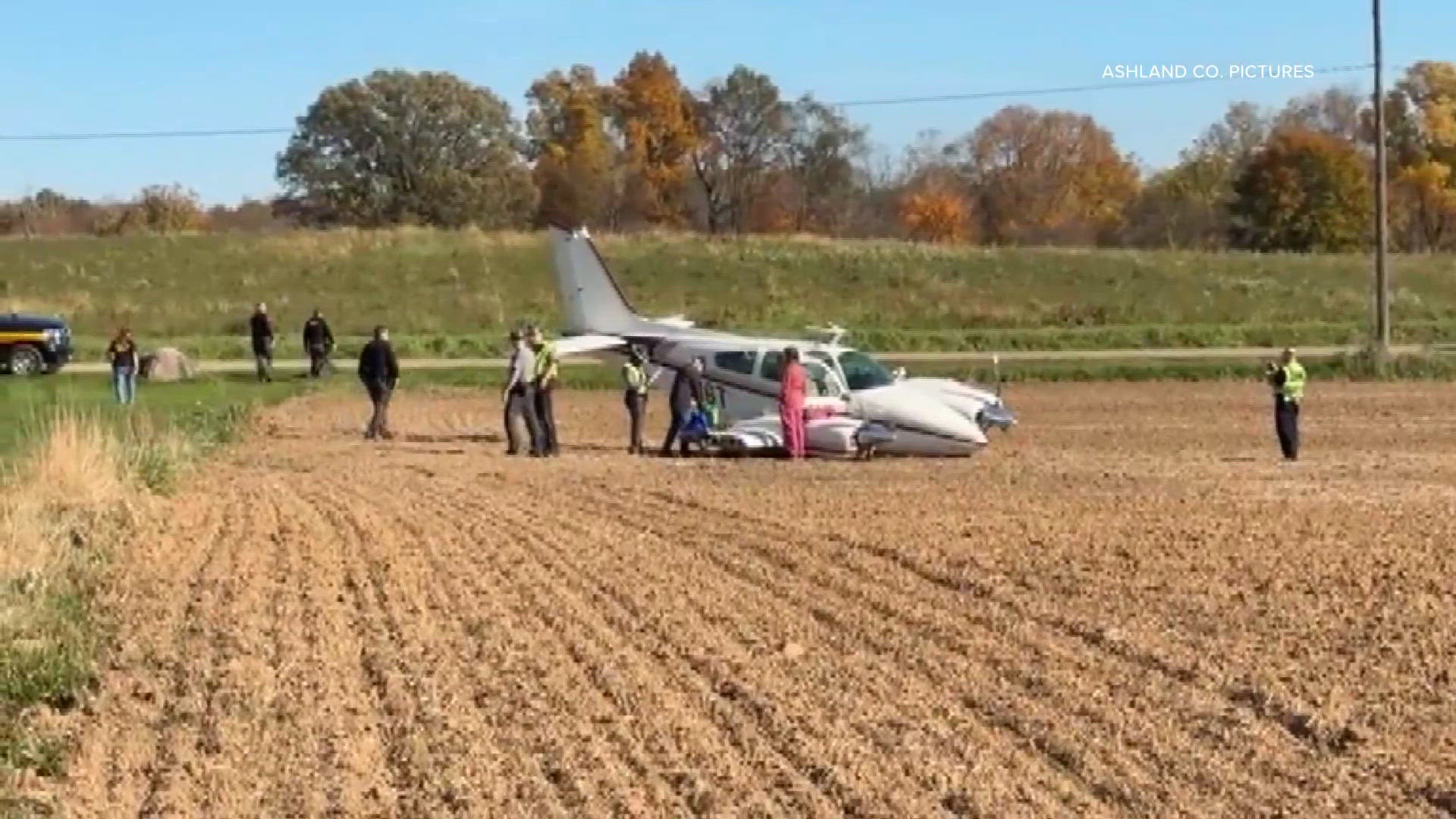 Small plane crashes into Ashland County home, injuring 2