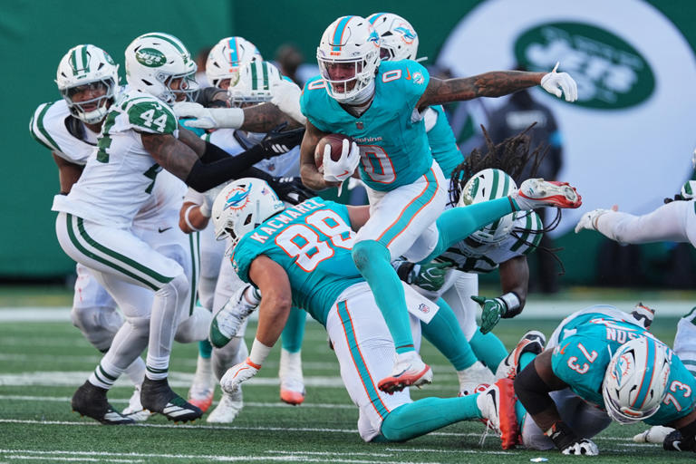 Dolphins want a team built on toughness, Hafley’s first win showed that ...