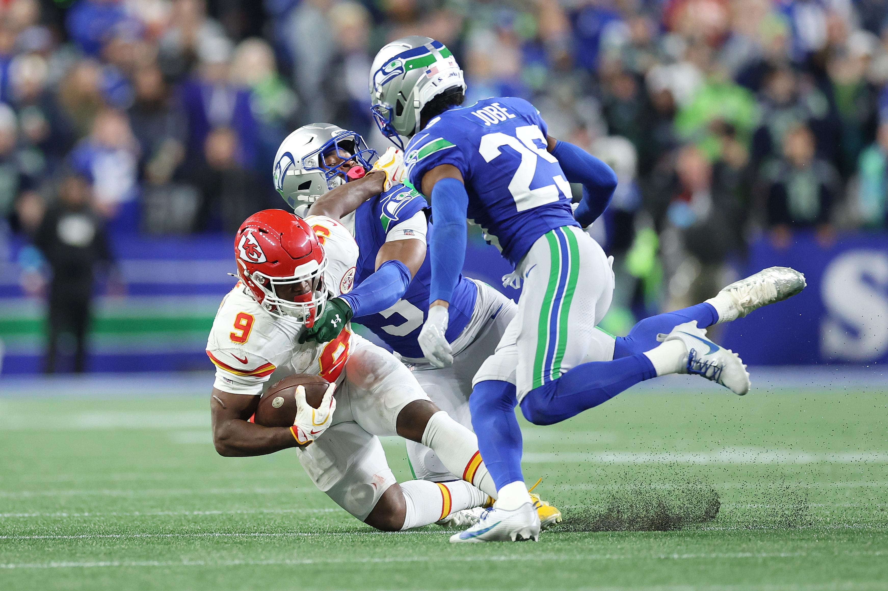 Snap reactions: All nickel, no base as Seahawks stymie Chiefs