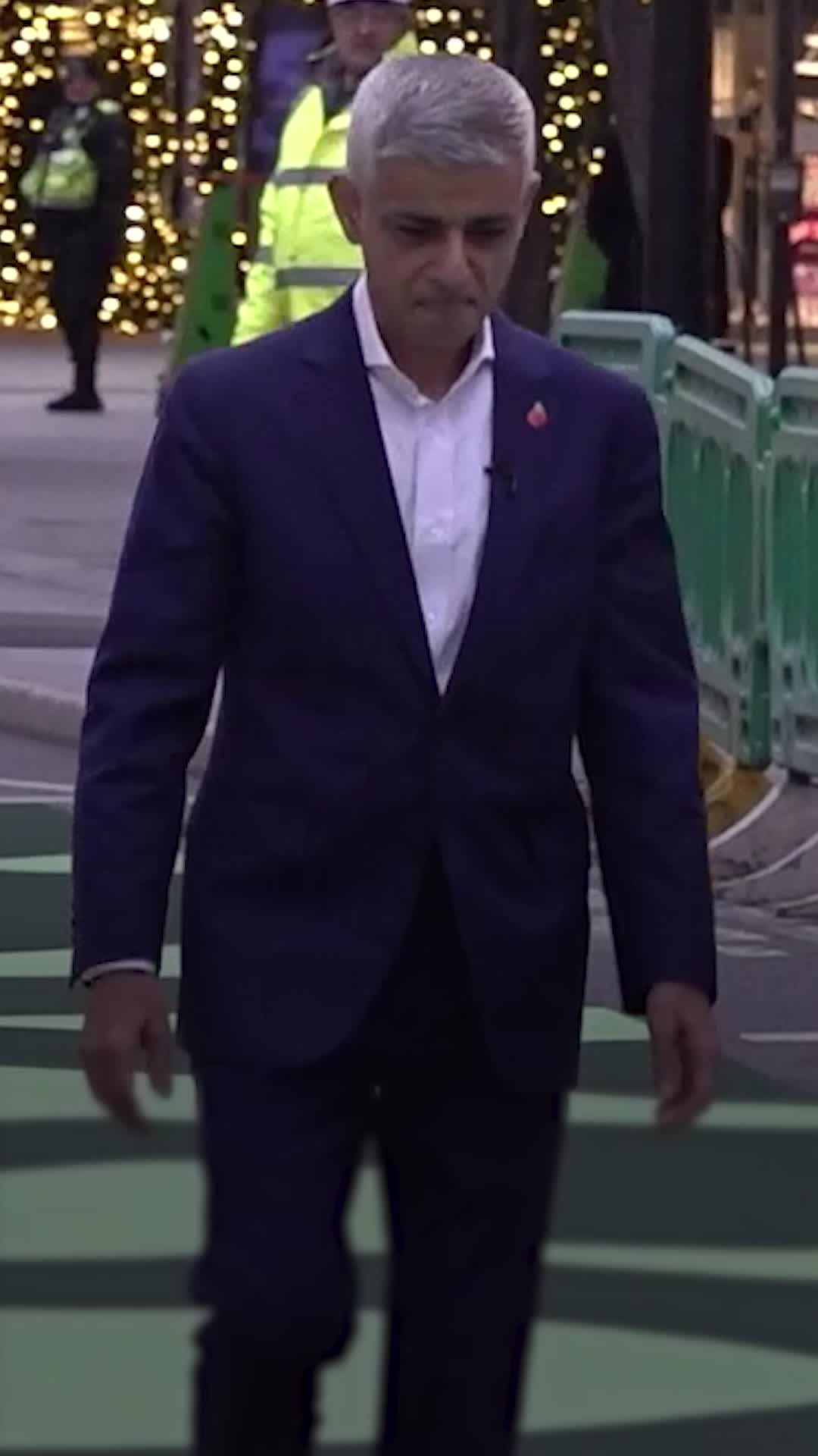 Khan hails pedestrianisation of Oxford Street as momentous day for London