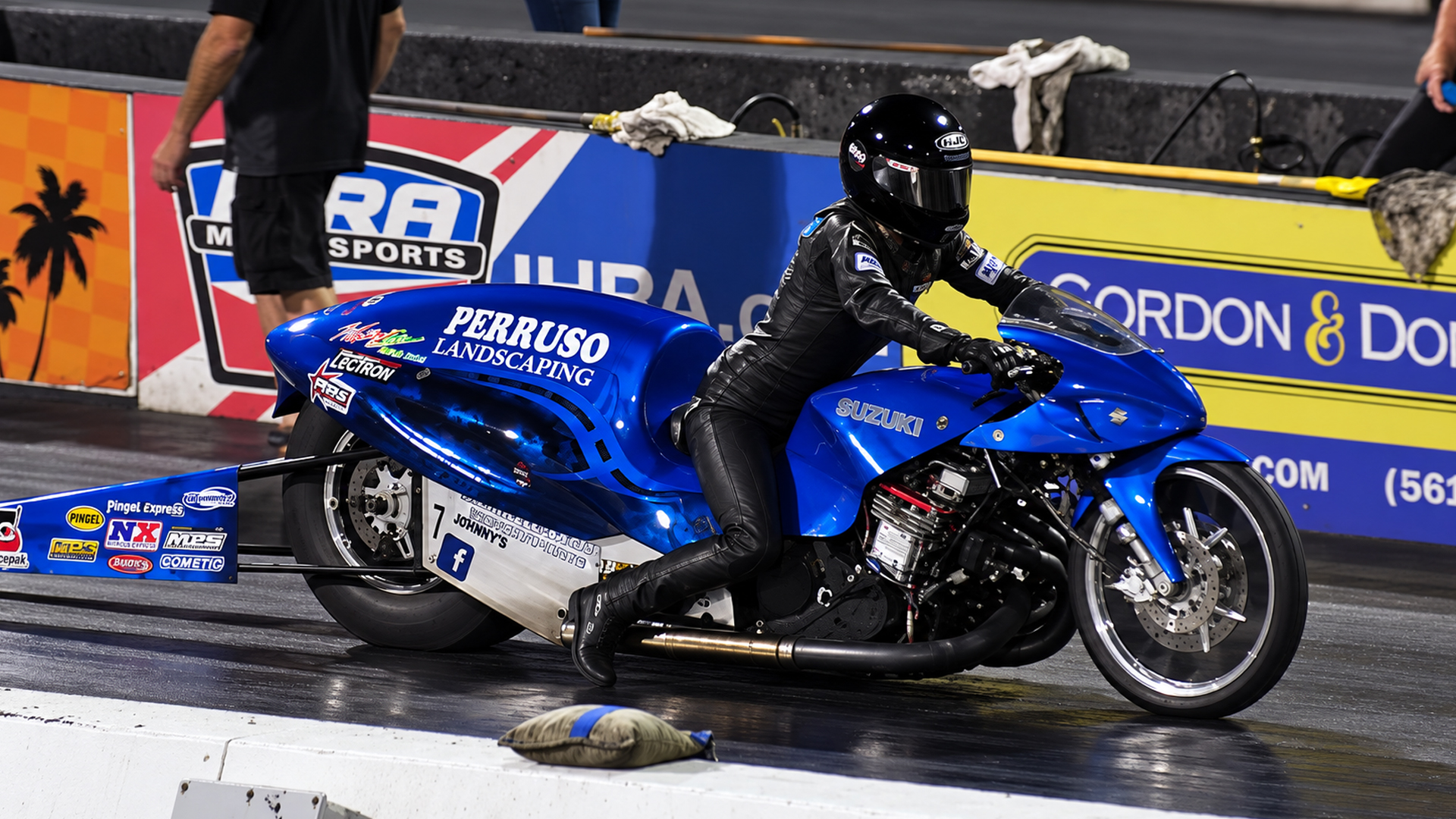 Watch tuned Suzuki Hayabusas and Kawasaki Ninjas run 8-second drag passes