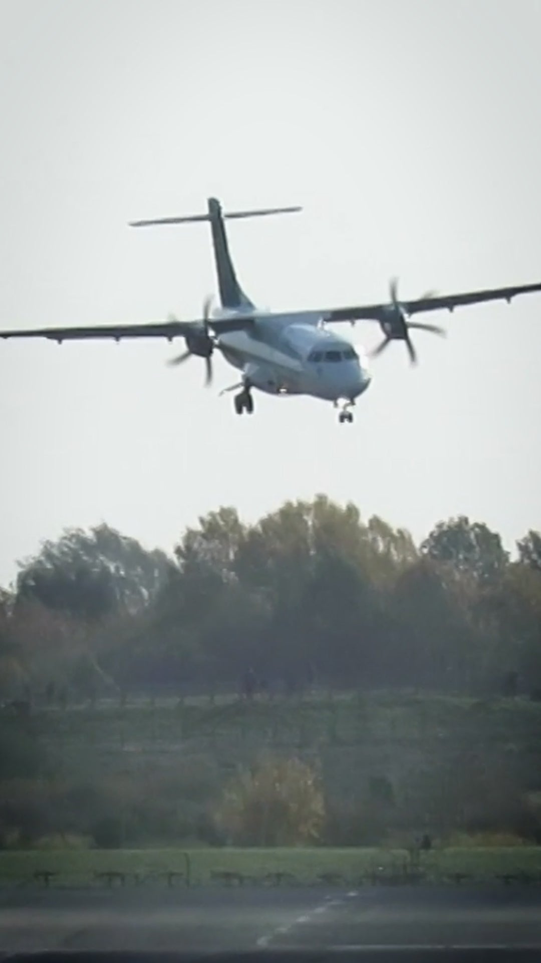 Wild plane landings in Storm Boelo