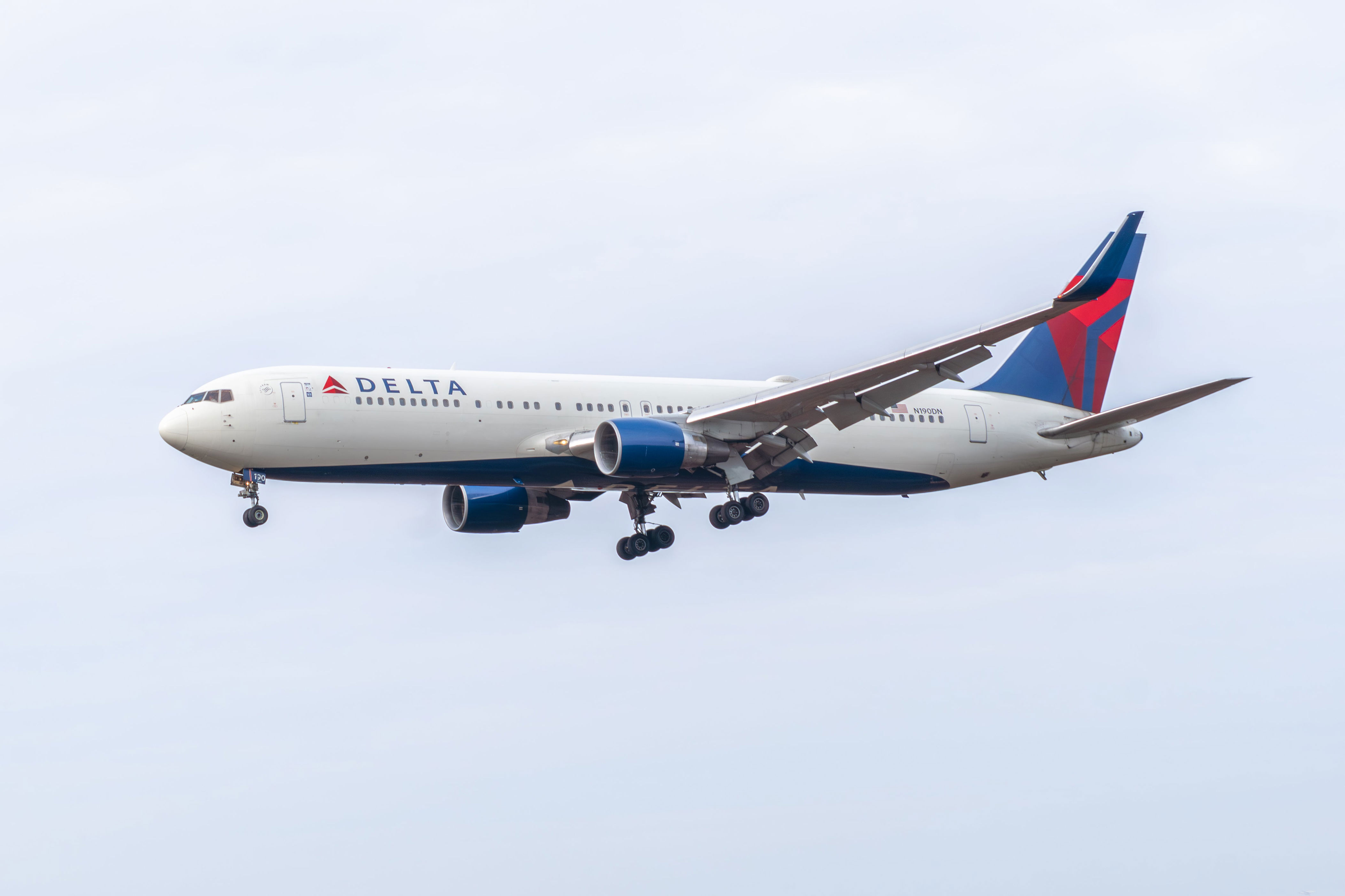 T-Mobile adds monthly Delta SkyMiles benefit for new T-Mix plans