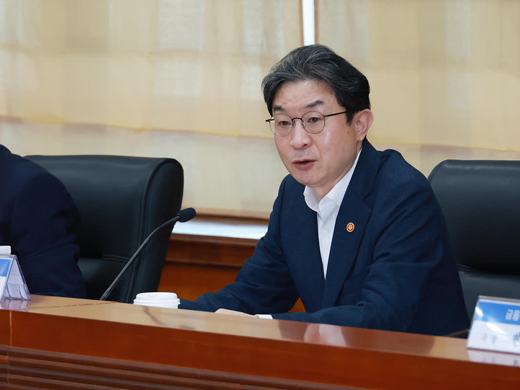 청년채용 앞장 교보생명·케이뱅크 금융위원장 표창