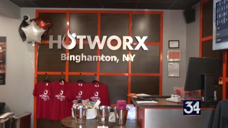 HOTWORX hosts its ribbon cutting ceremony