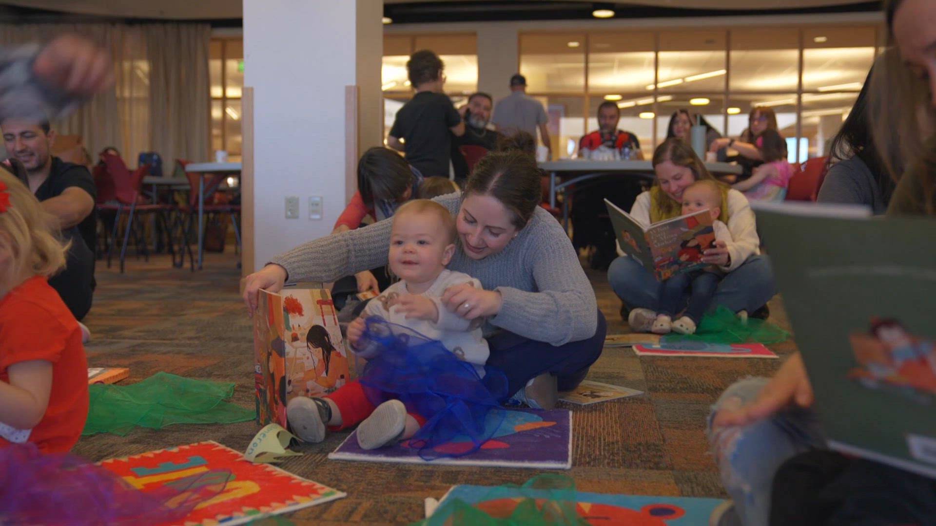 DU WeRead program hosting Halloween reading event