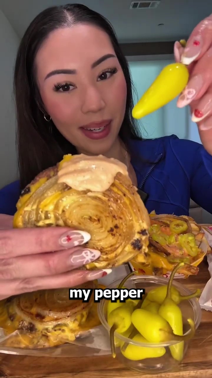 In-N-Out Flying Dutchman 🌶️🔥🍔 #mukbang #asmr #food #shortvideo #shorts ...