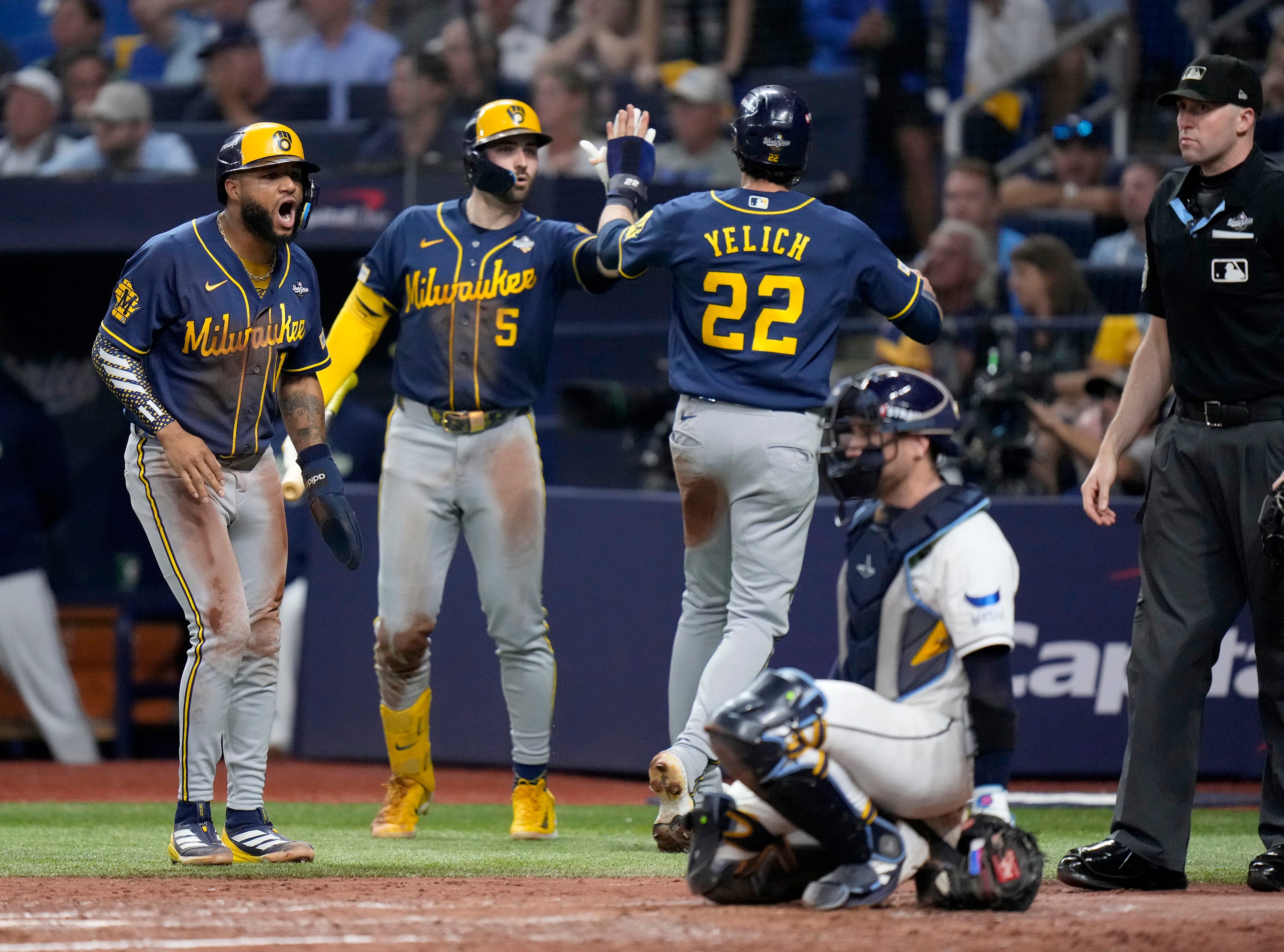 Best reactions after Brewers erupt for eight-run inning to take control ...