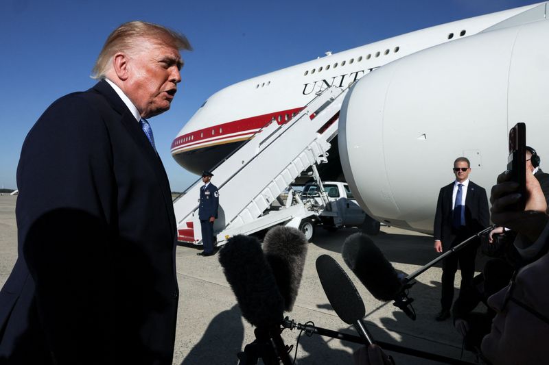 Trump, ignoring polls, predicts economy to help Republicans in midterms