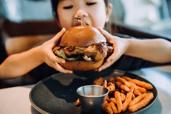 Even higher-income Americans are dining out less often, survey finds