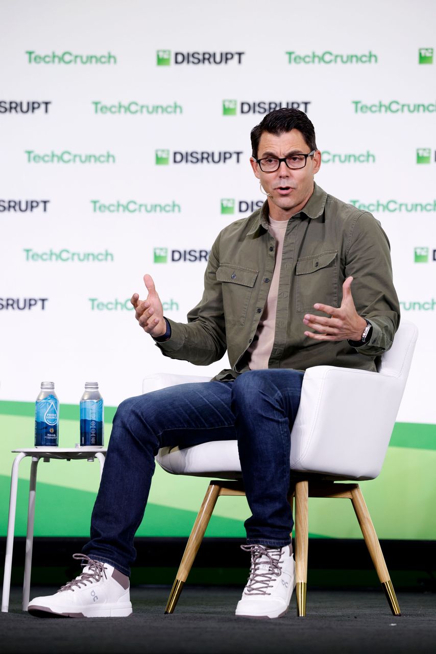 RIVN stock hits fresh 52-week lows after partner Volkswagen reportedly ...
