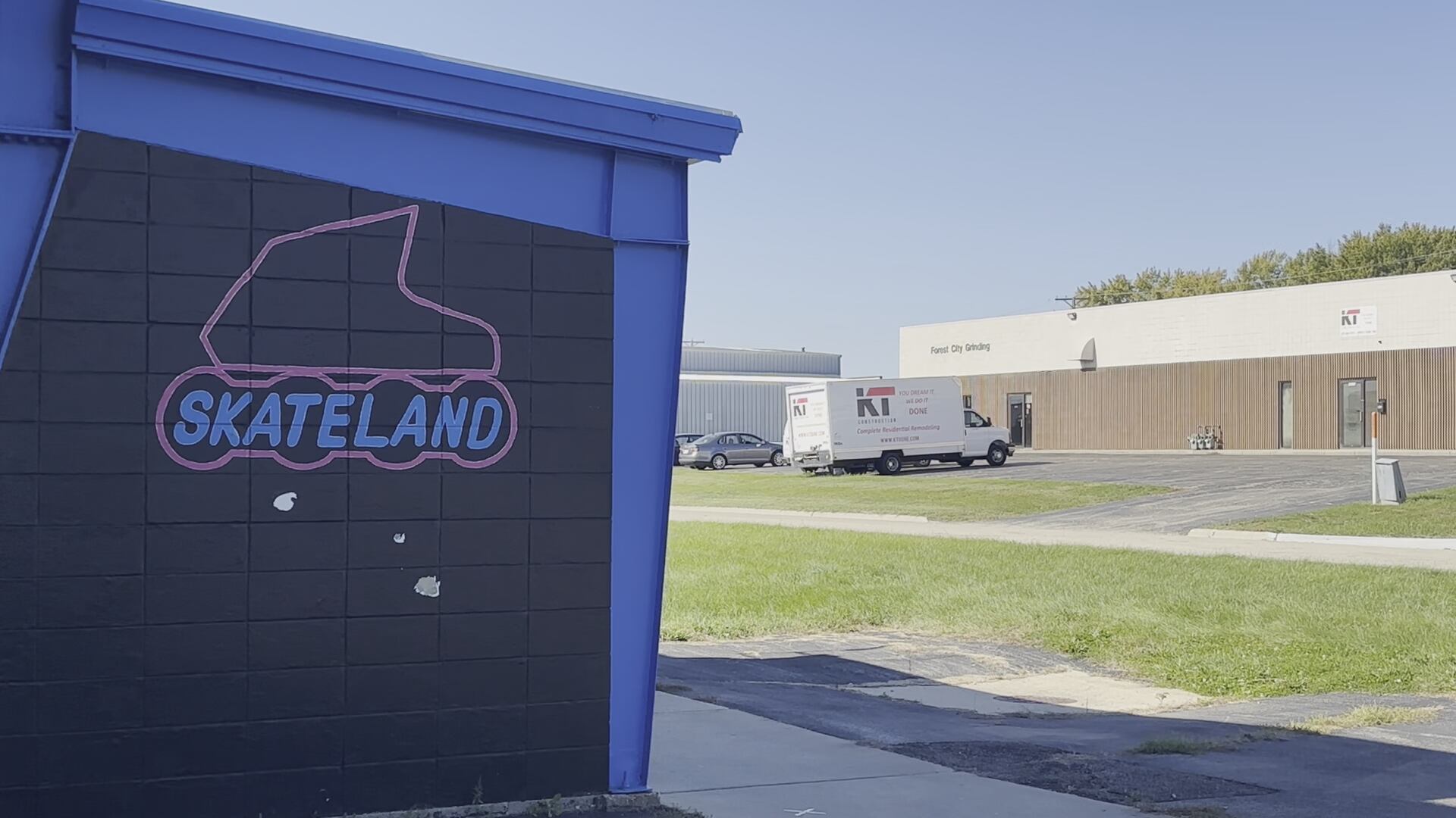 Try this: Sydni and Alyssa visit Skateland Rocks in Rockford