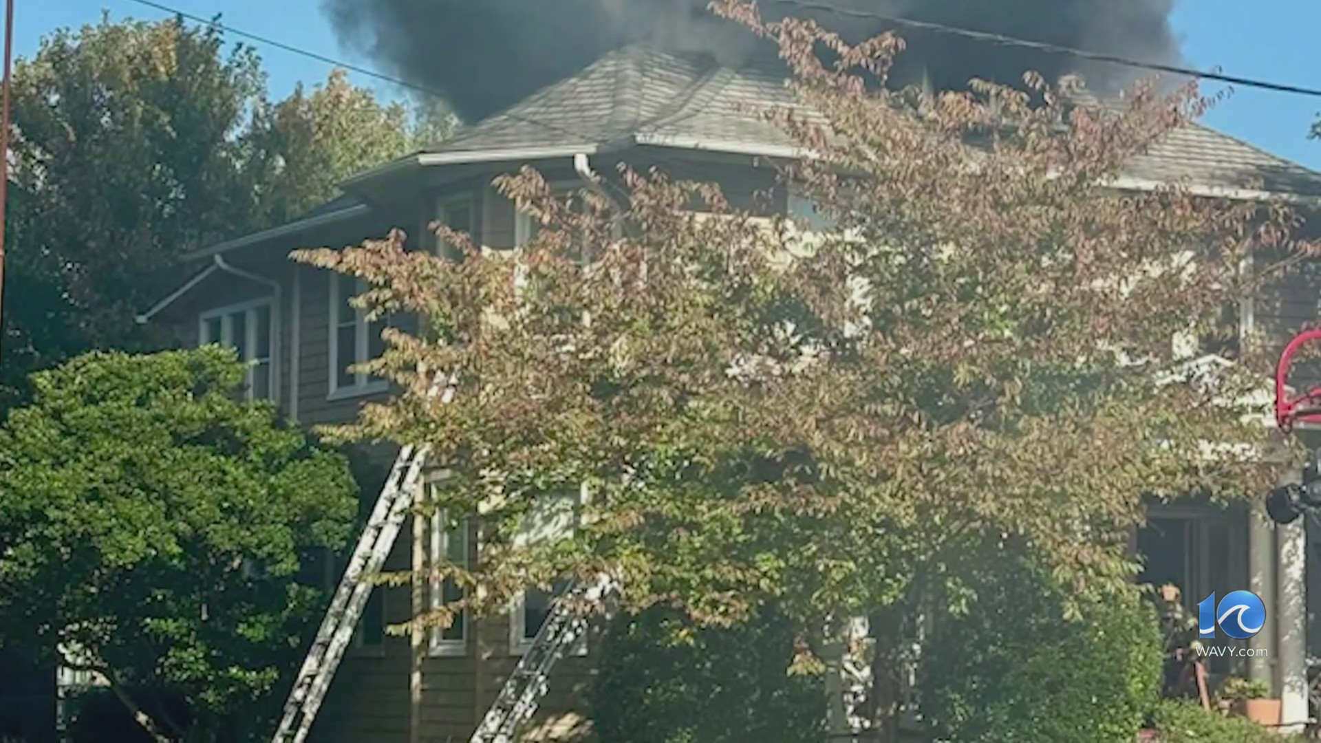 Two people, two dogs displaced after Hampton house fire