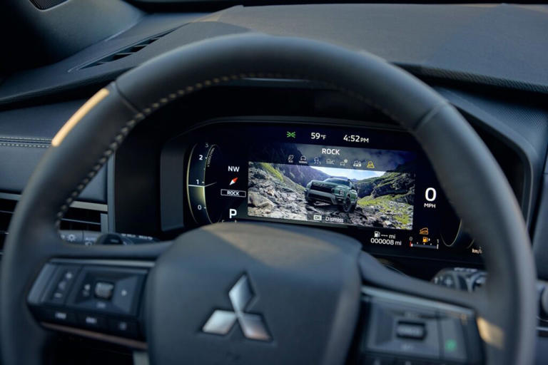2028 Mitsubishi Outlander Diamond Trail Edition debuts with off-road ...