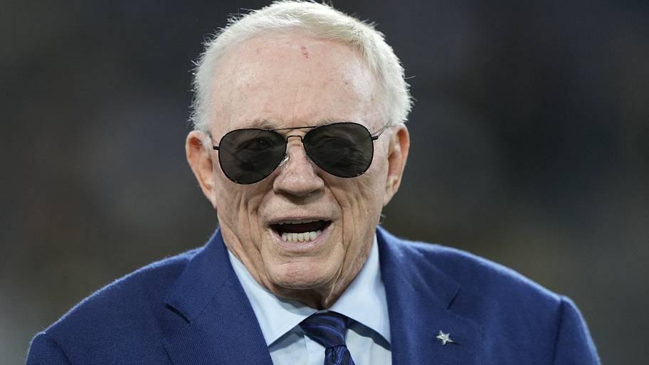 Jerry Jones cozies up with notorious Cowboys hater Stephen A Smith during Eagles game