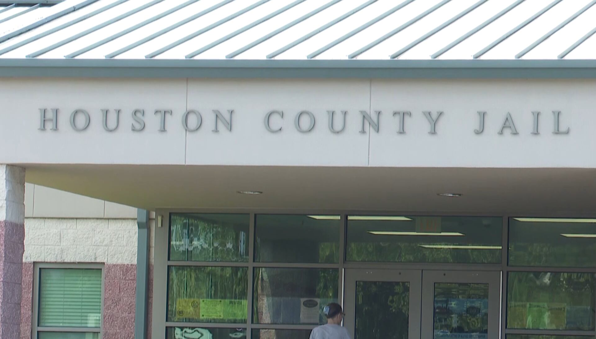 Cottonwood special needs teacher poured hot sauce on student’s tongue ...