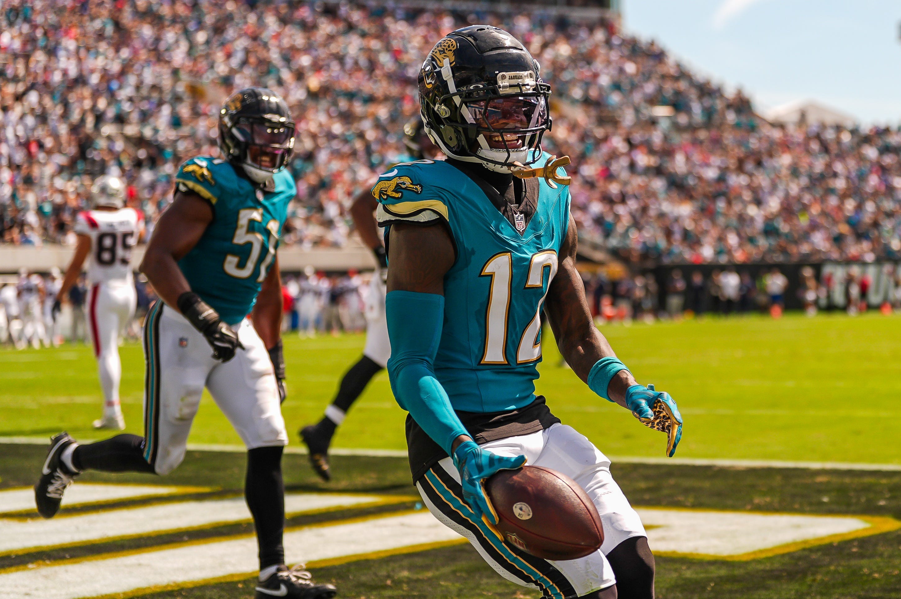 Jaguars' Liam Coen explains plan for Travis Hunter after breakout game