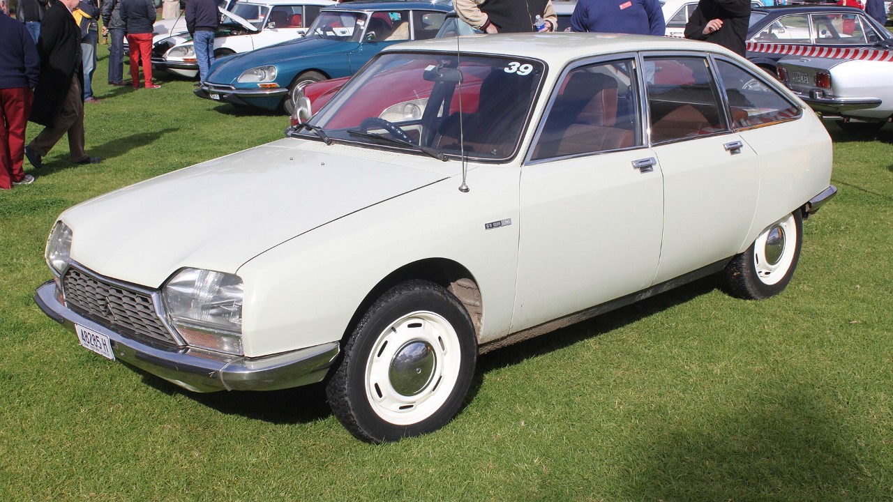 19 forgotten front-wheel-drive classics we swear we’d never sell