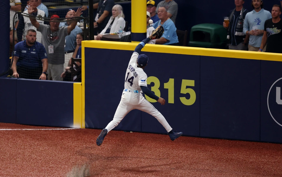 Simpson’s stunning catch highlights Rays’ Game 3 loss