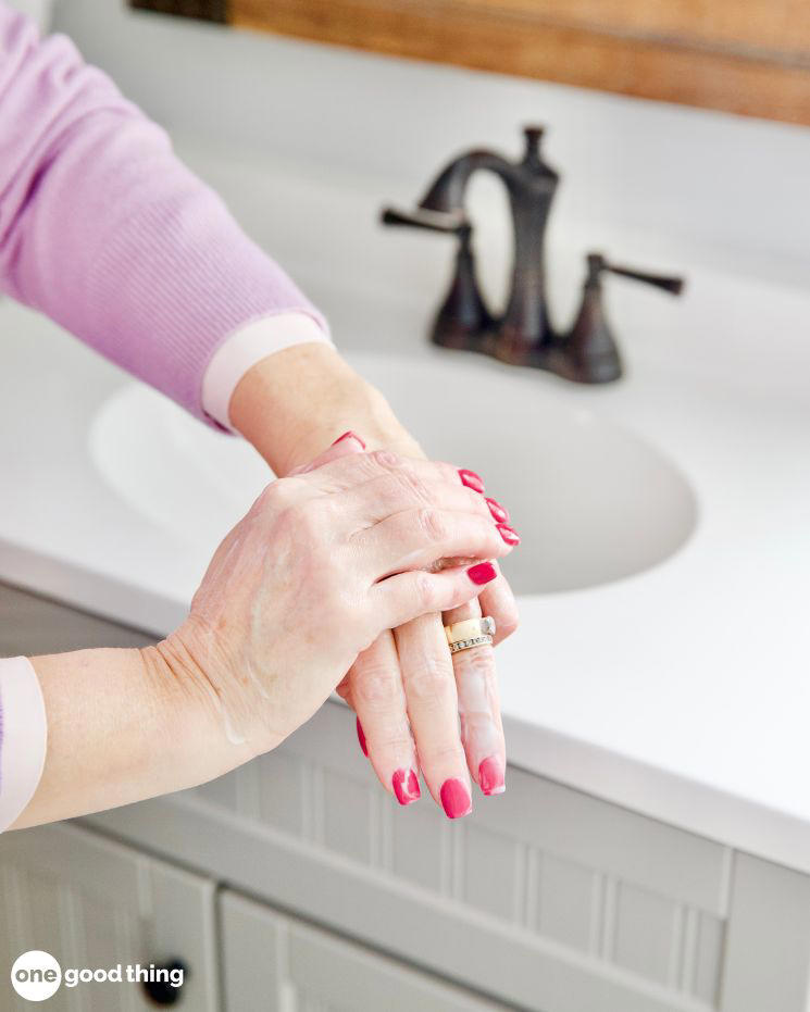 Dry skin, stuffy nose? Here’s the easy fix (no humidifier needed)
