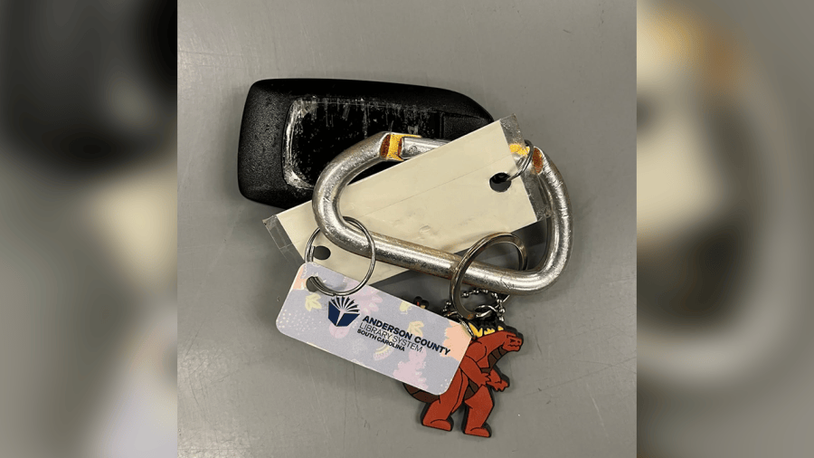 Library card leads to happy reunion with lost car keys