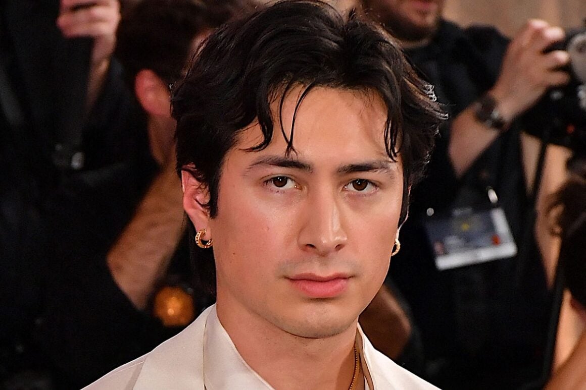 Hudson Williams is writing a new film, and his ex-hockey player ...