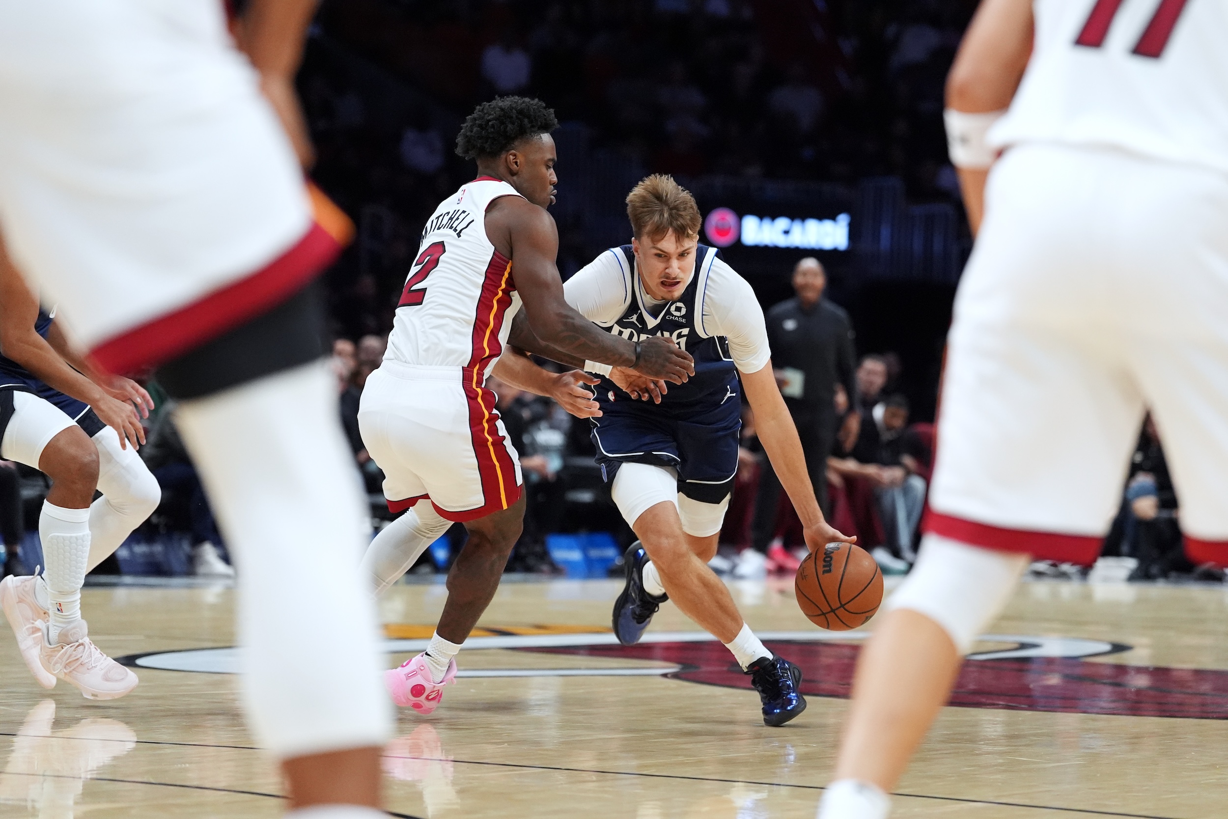 NBA: Cooper Flagg, Mavericks keep Heat winless