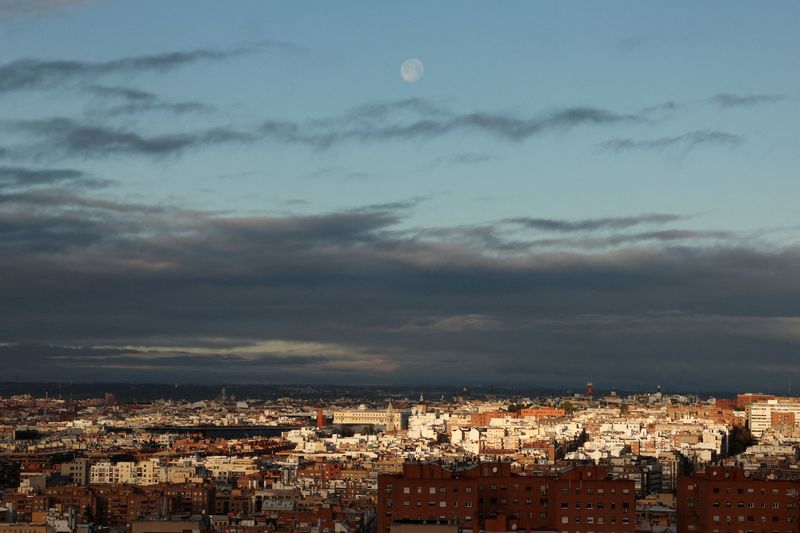 Spain relaxes initial proposal for data-center rules