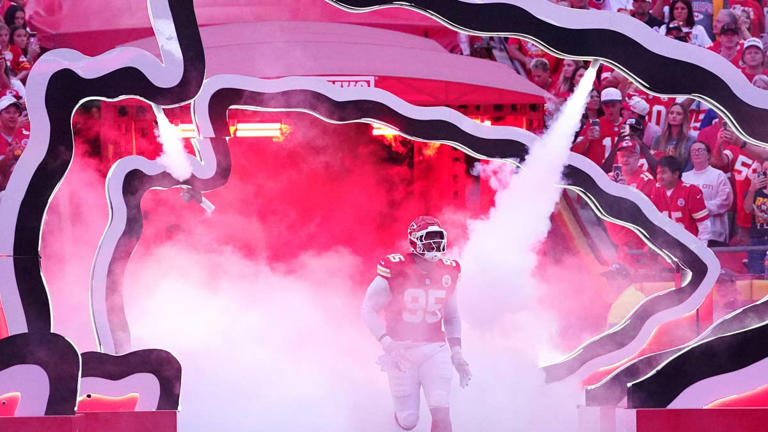 Chiefs need a trade by November 10 to fix their receiver and pass rush gaps