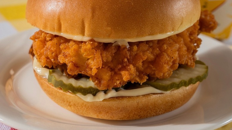 Ranking fast food chicken sandwiches from skip to hit
