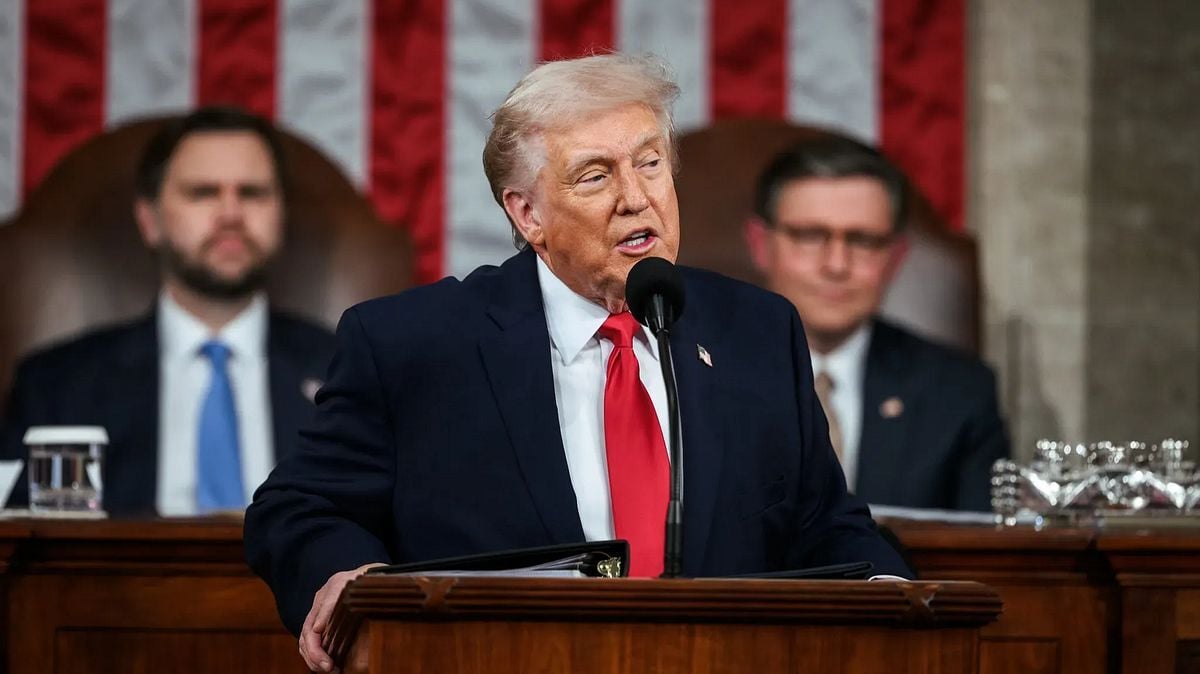 Trump swaps 22 Canada tariffs for 100 others, effective Friday