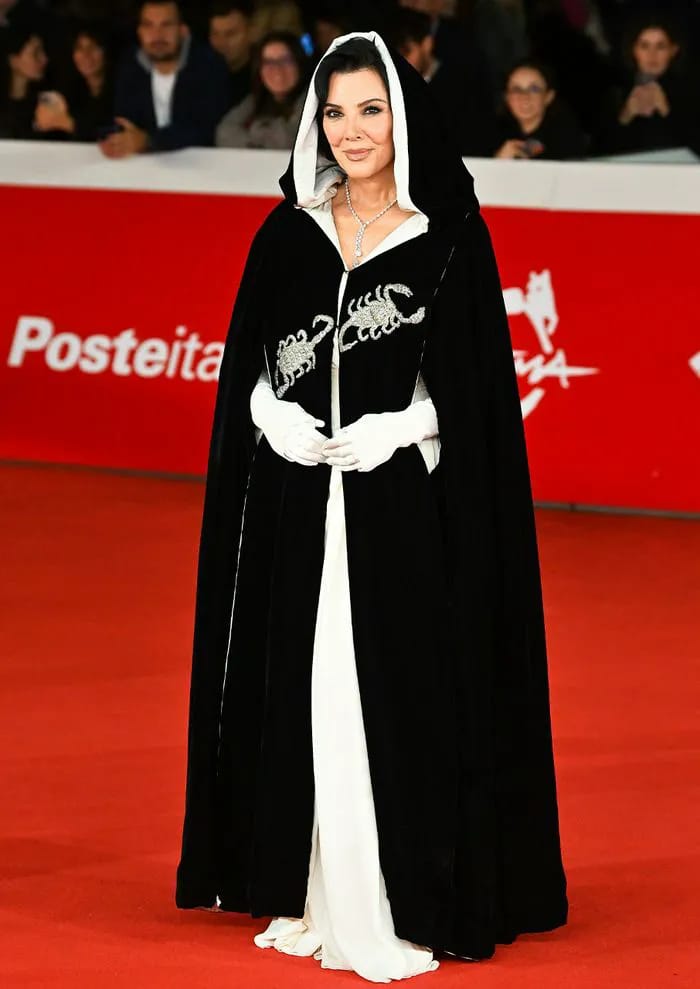 Kris Jenner called 'desperate' for wearing Elizabeth Taylor's Scorpio ...