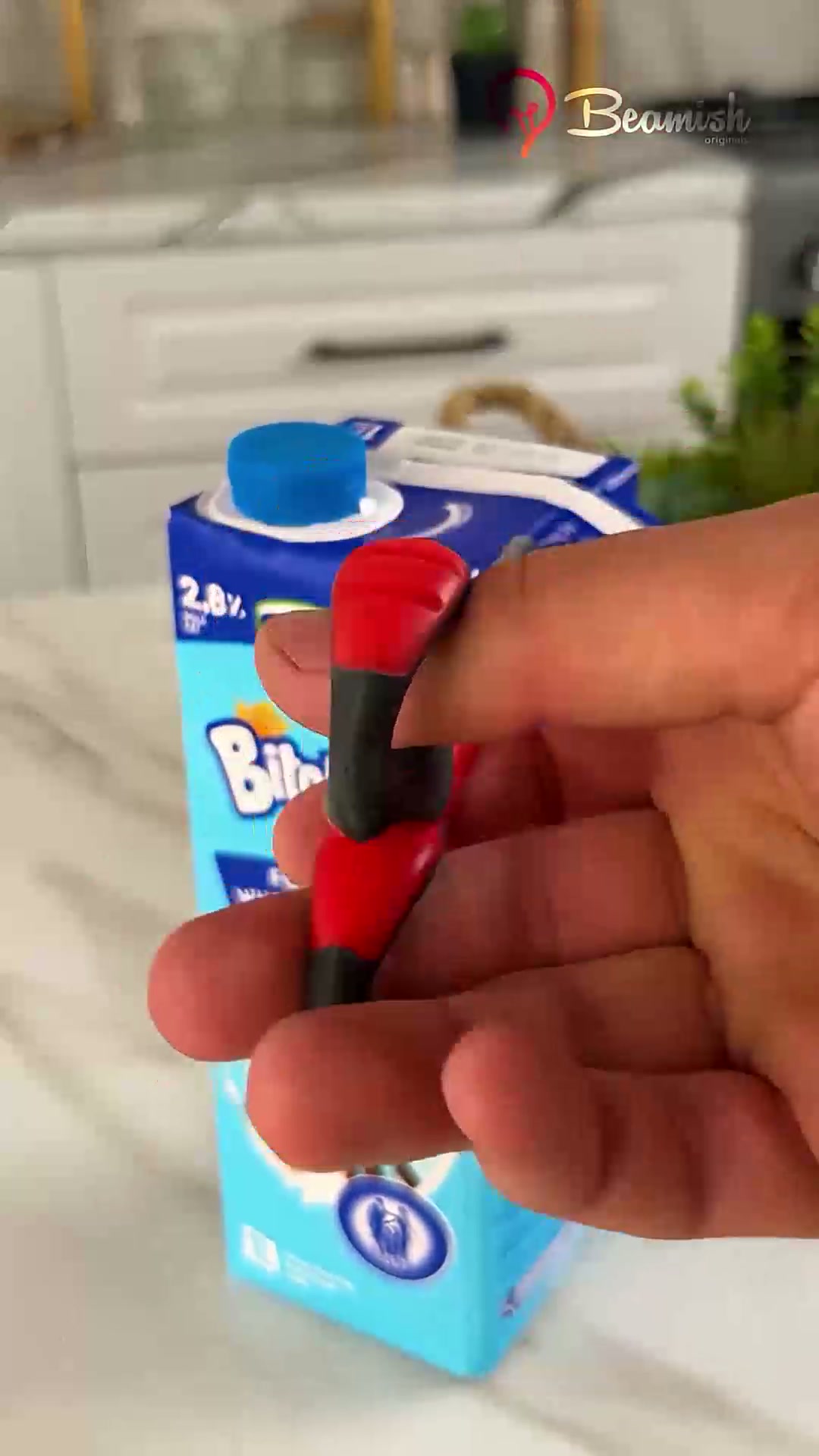 No spill milk hack #smart #kitchen #milk #trick