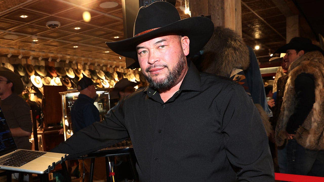 Jon Gosselin claims he's 'perfect strangers now' with six of his kids ...