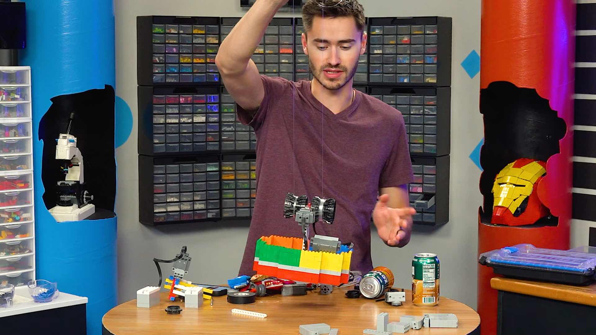 I built a LEGO zipline for snacks!