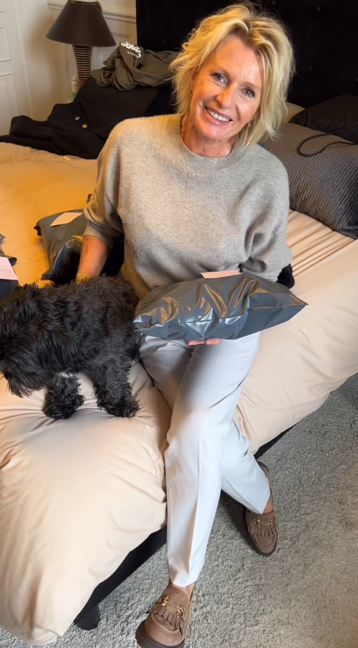 Même Sophie Davant adopte la chaussure la plus chic de l’automne 2026 ...