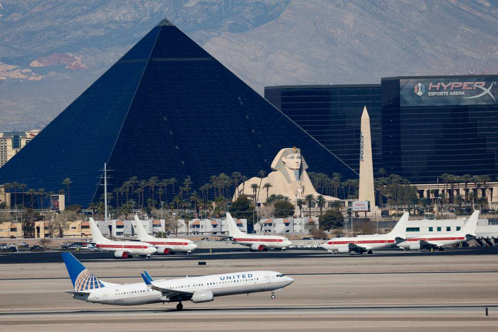 Plane forced to turn around after flight attendant sees horrifying text ...