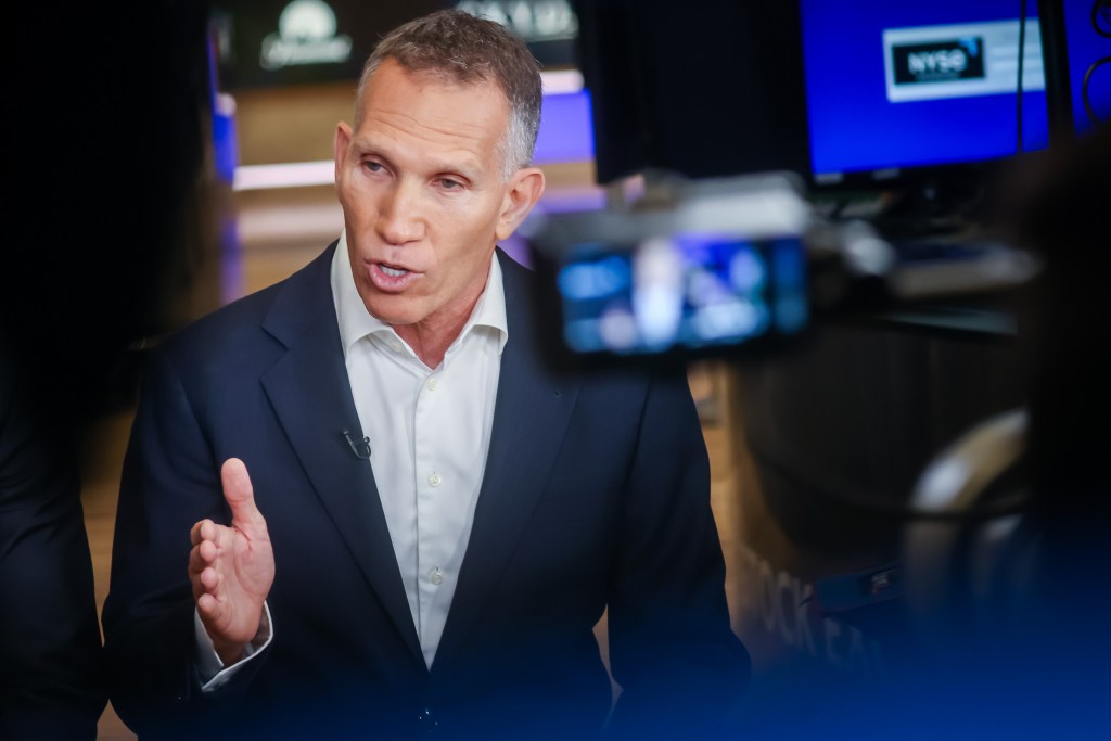 David Ellison’s Skydance unveils employee buyout program, orders five ...