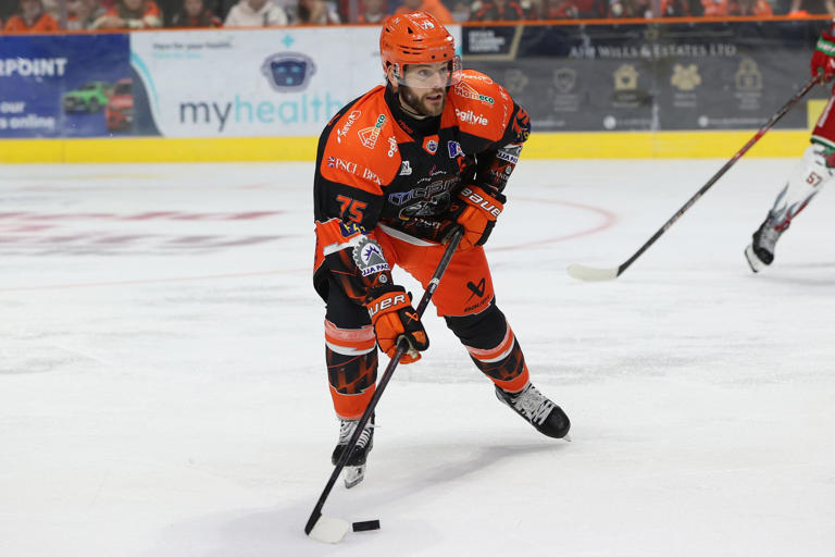 Sheffield Steelers: Injury blow further hampers Aaron Fox's forward ...
