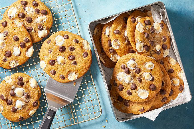 Pumpkin s’mores cookies
